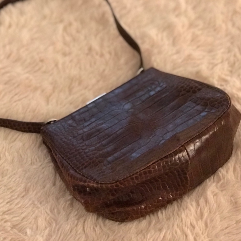 Barney’s New York Leather Embossed Pattern Handbag - 🆓 Shipping! - Picture 4 of 8